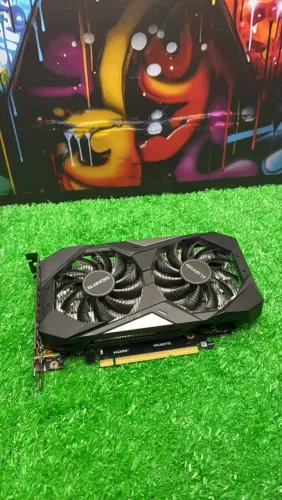 RTX 3050 6GB Gygabite Barata pra Sair Ligeiro