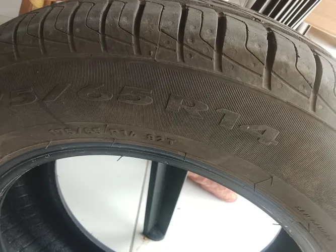 Pneu para carro Aro 14 Pirelli estado de novo