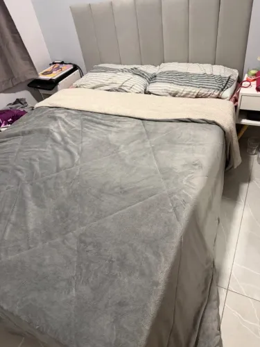 Guarda roupa de solteiro e cama de casal