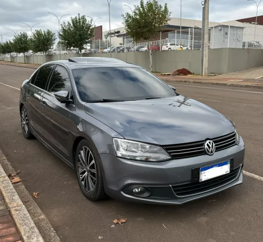 Volkswagen Jetta Highline 2.0 TSI 16V 4P Tiptronic 2013