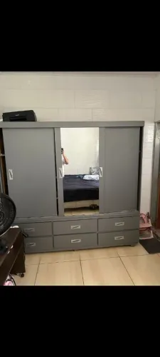 Guarda roupa casal em madeira