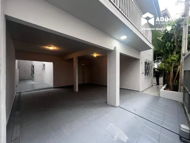 Casa para alugar, 210 m² Centro - Balneário Camboriú/SC