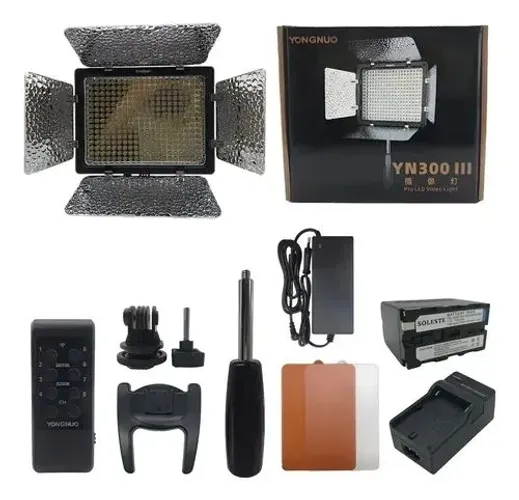 Led YN300iii Seminovo, na caixa original, com manual e todos os acessórios.