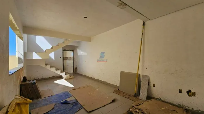 Casa Geminada à venda, 3 quartos, 1 suíte, 1 vaga, Cândida Ferreira - Contagem/MG