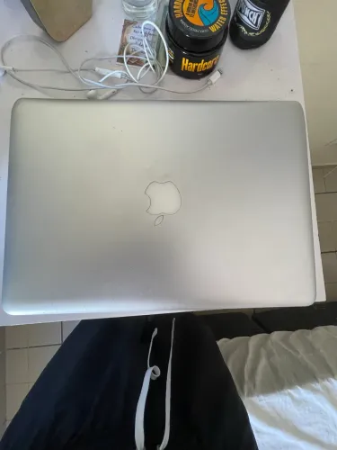 MacBook Pro 13 pra vender rápido, poucas marcar de uso 