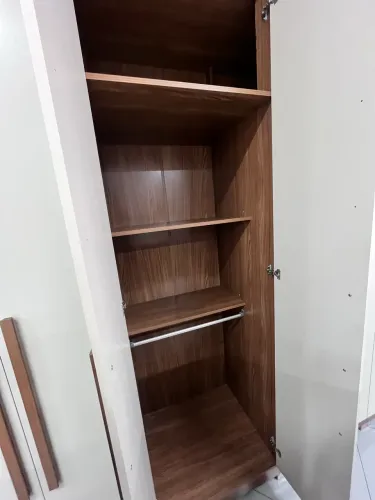 Guarda roupa 8 portas