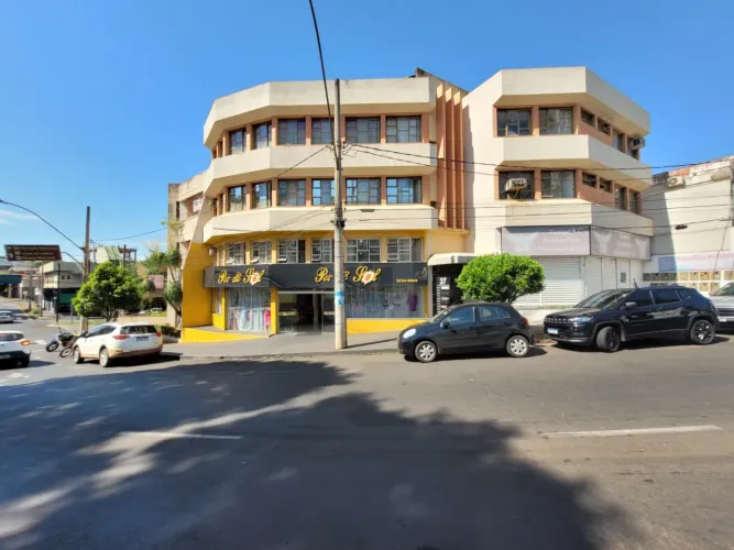 Sala Comercial para locação no bairro Daniel Fonseca