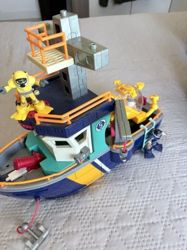 Navio Pirata Mordida de Tubarão