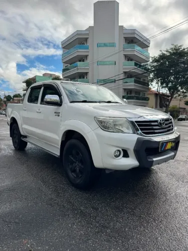 Toyota Hilux CD SRV 4X2 2.7 Flex 16V Aut. 2015