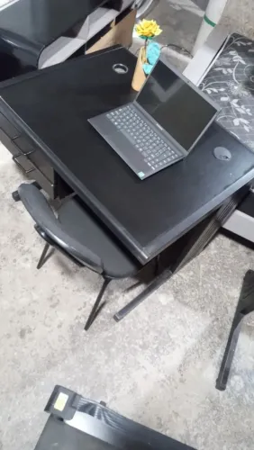 Vendo escrivaninha computador e cadeira a parte