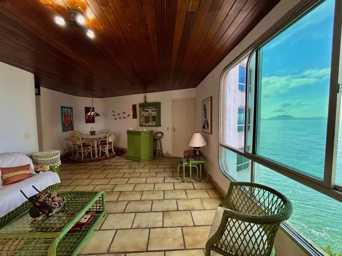 Apartamento Vista Mar à Venda no Astúrias no Guarujá | QVista Inteligência Imobiliária Gua