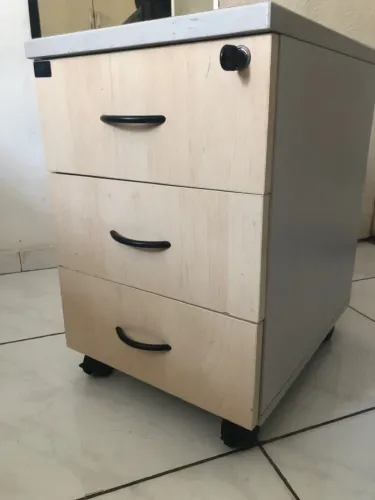 Móvel gaveteiro Metal com rodas