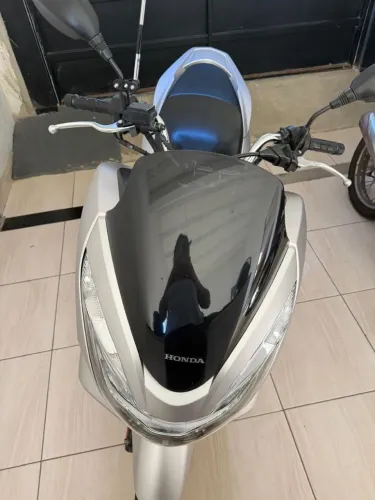 Moto de mulher, está linda.