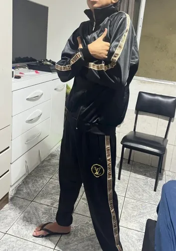 Conjunto frio Louis Viton