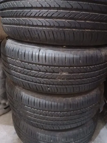 Pneus itaro, 175/60 R13 estado de novo 800,00$