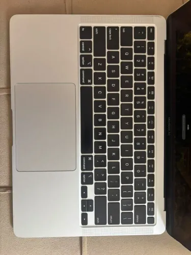 MacBook Air 2020 Intel Core i3 Retina 13,3.