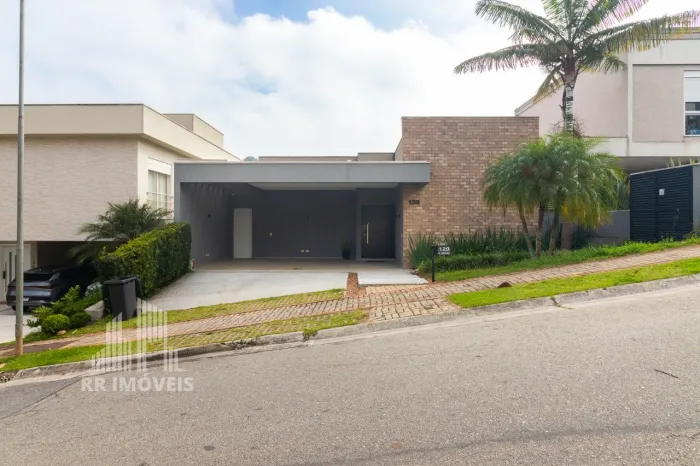 RR10341 Casa 414m² CONDOMÍNIO RESIDENCIAL ITAHYÊ - OPORTUNIDADE - 3 Suítes 4 Vagas - Santa