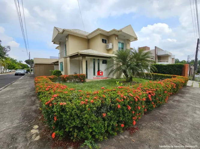 Casa Mobiliada na Ponta Negra 468m² 4 Suítes, Edicula e Piscina