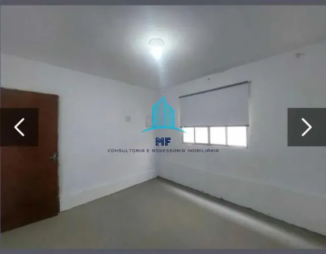 Casa de rua : / Residencial / Jardim Varginha