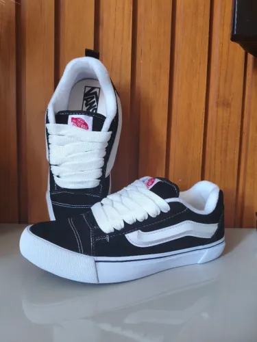 Tênis Vans Knu