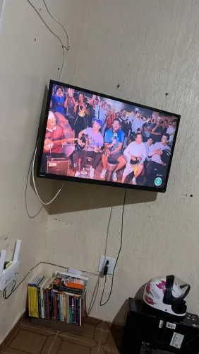 TV TOSHIBA 40 POLEGADAS/ Não é srmart!