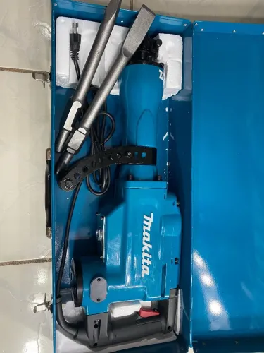 Venda se Martelete Makita 15 kilos 