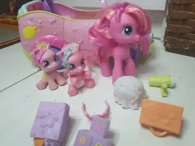 Meu Querido Ponei  3 poneis Hasbro Carro  1Mamãe 2 Filhotes My Little Pony 