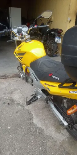 Vendo ou troco em motos 150 ou 125