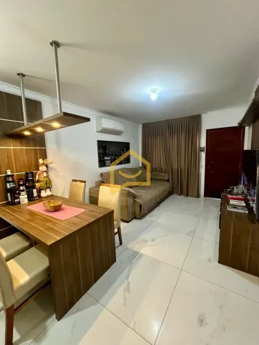 Linda casa no bairro Aririu, toda reformada e pronta para morar.