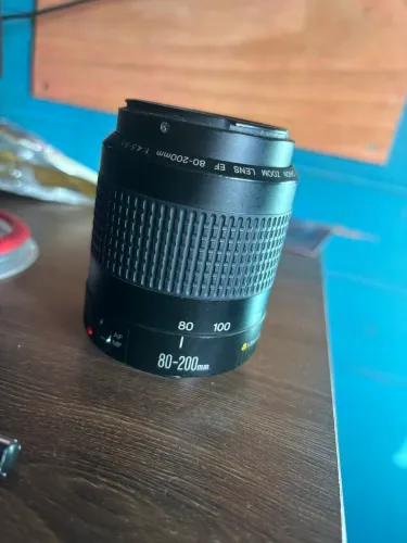 Canon EF Zoom 80-200mm f4.5-5.6II ( com fungo)