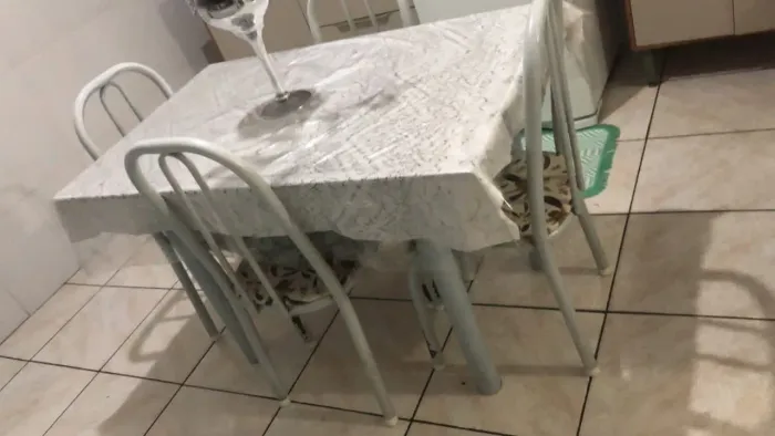 Mesa de mármore 4 lugares