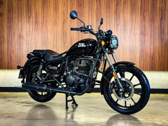 Royal Enfield Meteor Fireball 350 2025
