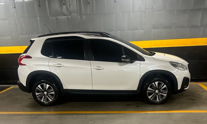 Peugeot 2008 Griffe 1.6 Flex 16V 5P Aut. 2020