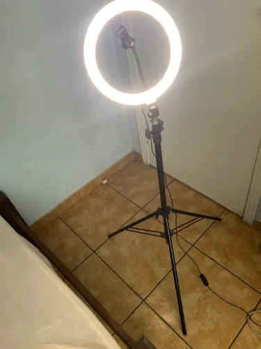 Ring Light Iluminador LED com Suporte para Celular Sem Tripé