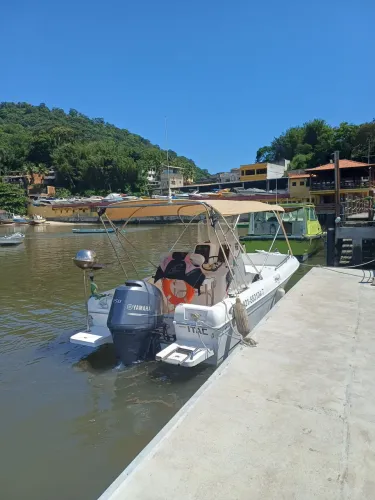 Lancha 21.5 2015
