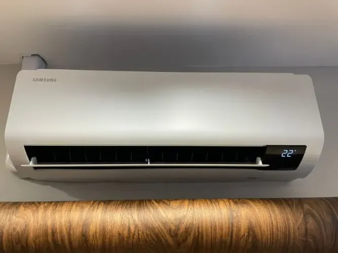 Ar-condicionado Samsung Split Hi Wall Inverter Frio 12.000 BTUs ? 220V