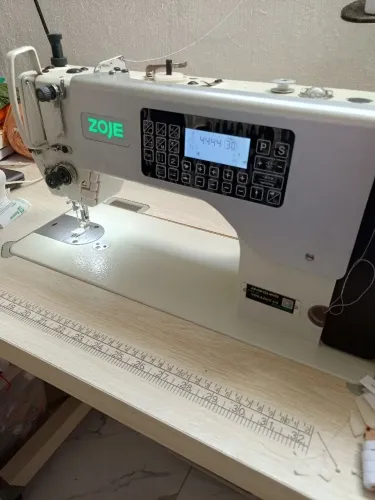 Máquina de costura industrial Zoje