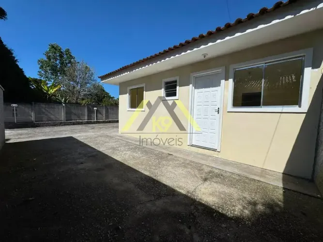 CASA EM CONDOMÍNIO FECHADO NO SÃO GABRIEL EM COLOMBO