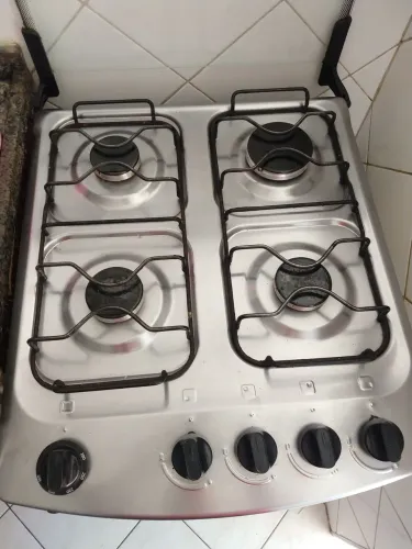 Fogão 4 bocas funcionando tudo perfeitamente