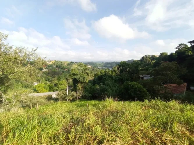 Santa Isabel-SP 1.000 m² R$ 115 Mil Aceitamos Carro