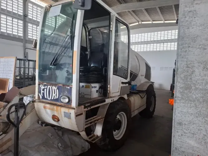Alugo AUTOBETONEIRA DBX35 - FIORI