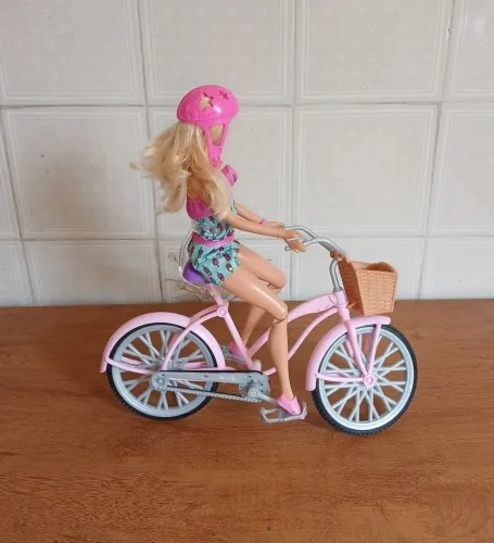 Boneca Barbie Passeio de Bicicleta