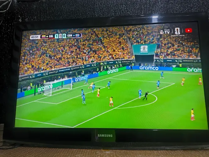 TV LCD Samsung 40" LN40A450C1XZD em excelente estado funcionando tudo.