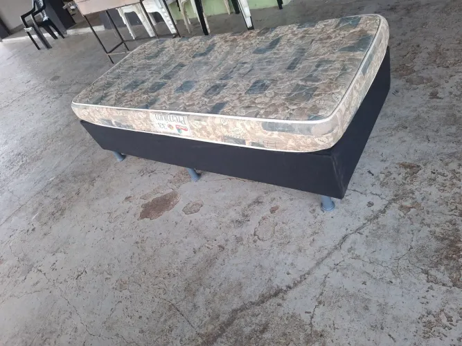 Cama Box solteiro com colchão