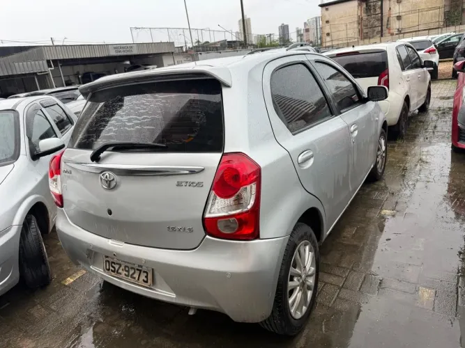 Toyota Etios XLS 1.5 Flex 16V 5P Mec. 2013