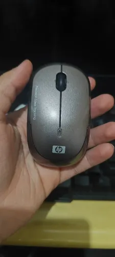 Mouse HP X4500 Usado com receptor USB, só não acompanha pilha AA.