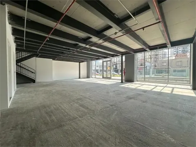 Loja para locação com 304m²