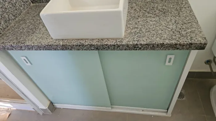 Armário de Banheiro com Pia + Granito + Cuba + Vidro