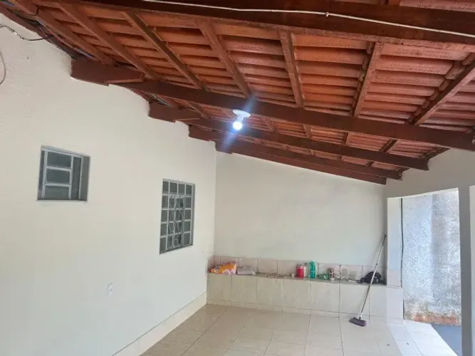 aluguel de casa de 2 quartos, quintal amplo, opção para estudantes