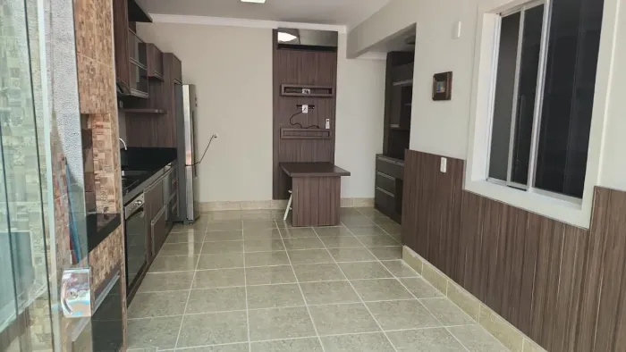 Sobrado para locação no condominio Villa de Capri com 2quartos sendo 1 suite